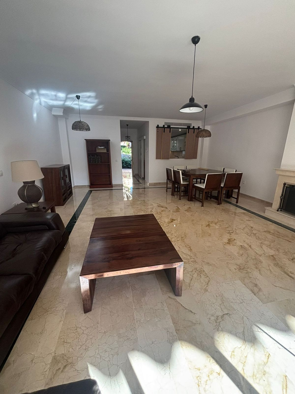 4 спални - Редова къща под наем в Nagueles, Marbella