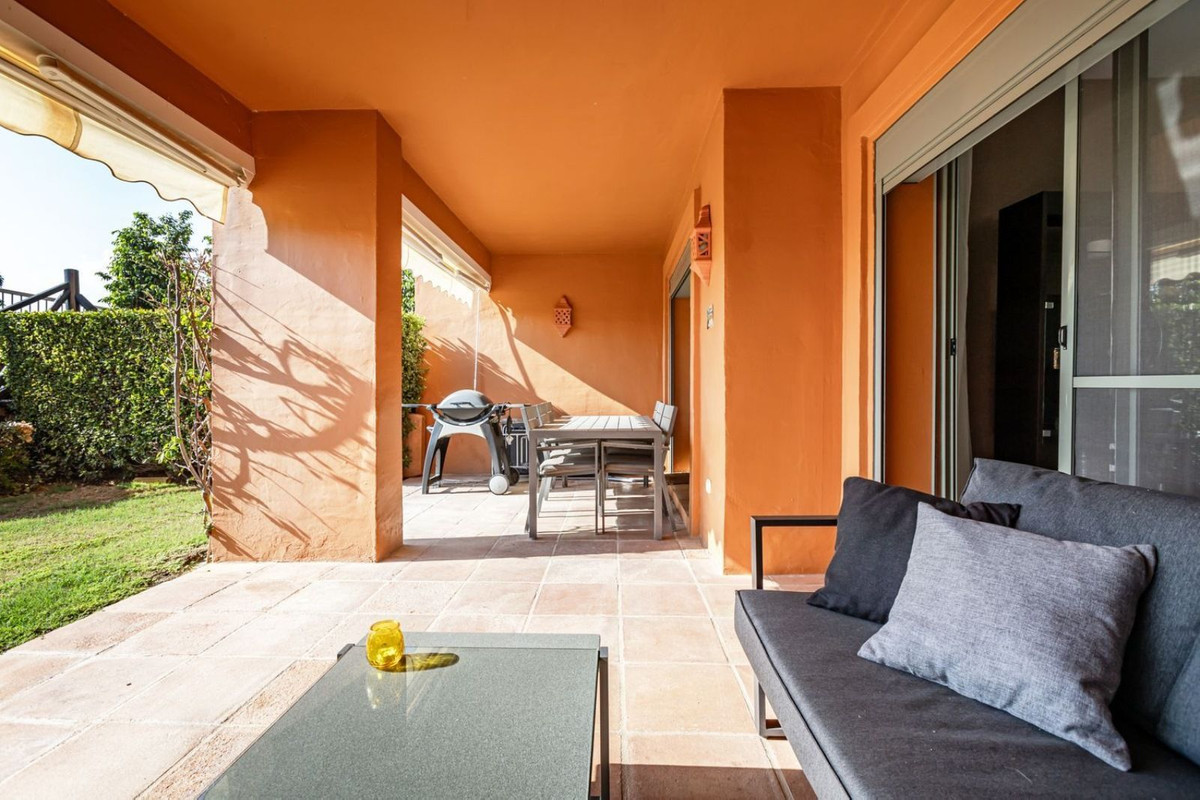 2 спални, 2 бани - Апартамент за продажба в Benahavis Pueblo