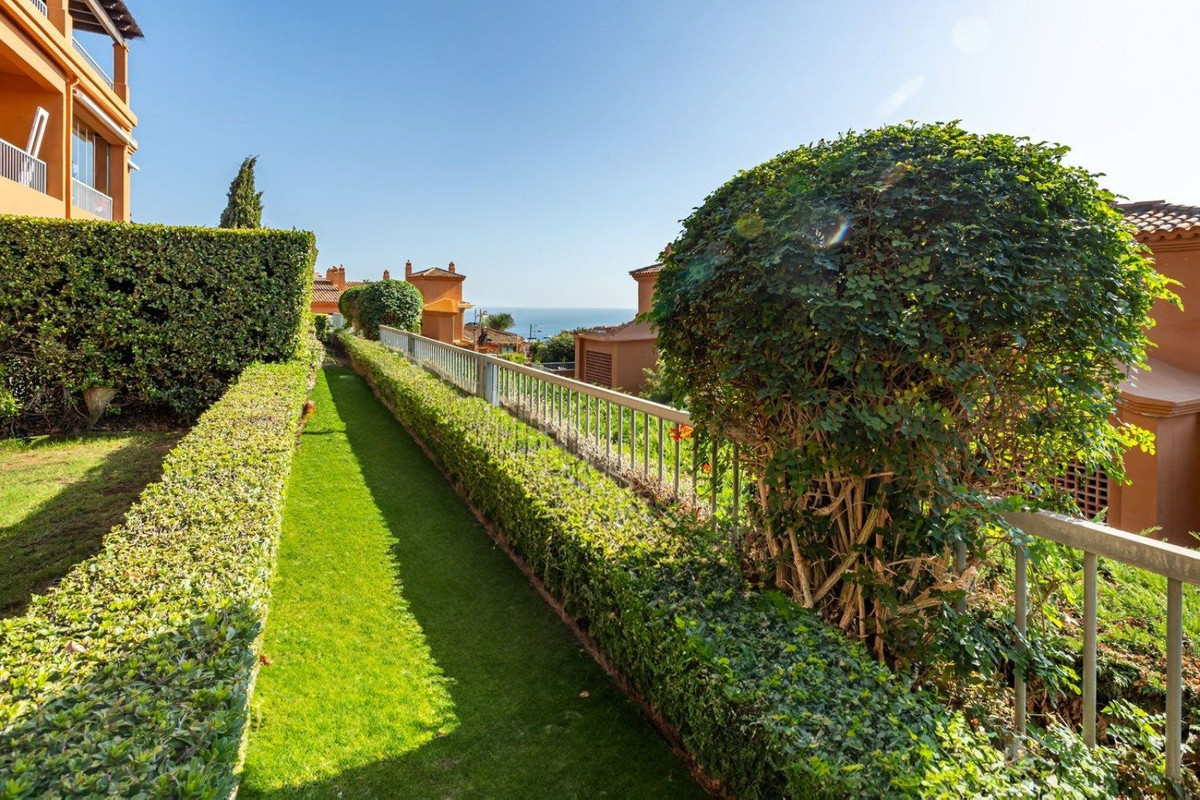 2 спални, 2 бани - Апартамент за продажба в Benahavis Pueblo