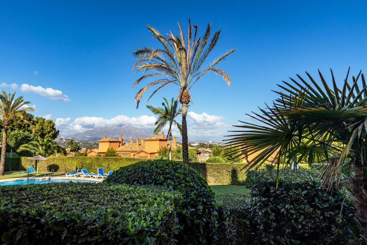 2 спални, 2 бани - Апартамент за продажба в Benahavis Pueblo