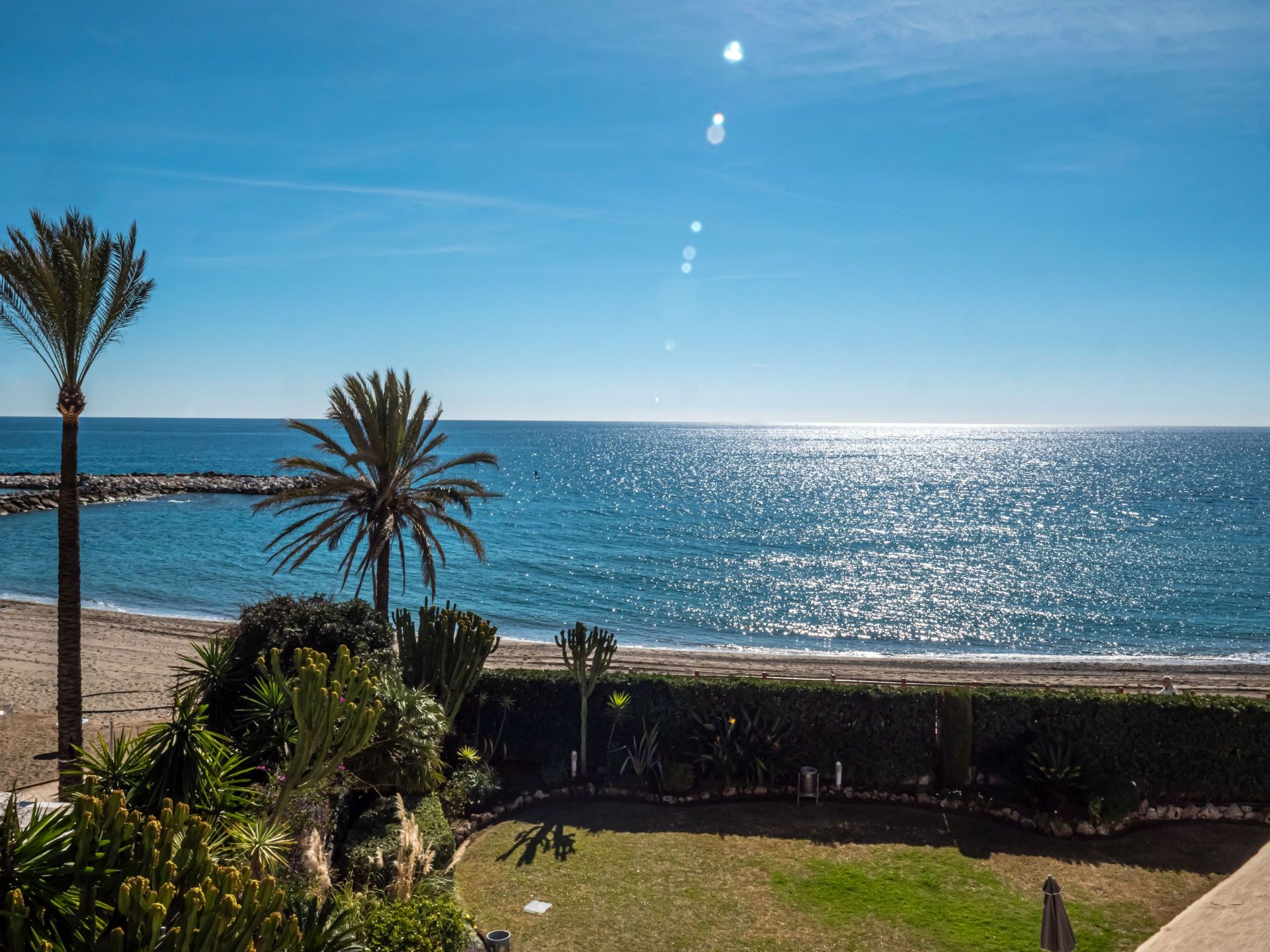 Piso de 2 Dormitorios y 2 Baños en venta en Puerto Banús, Marbella