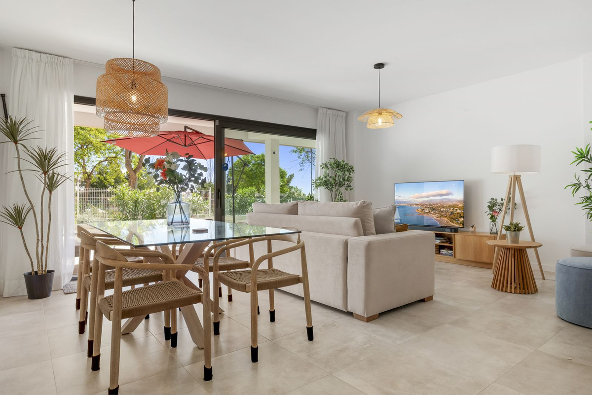 Piso de 3 Dormitorios en venta en Estepona