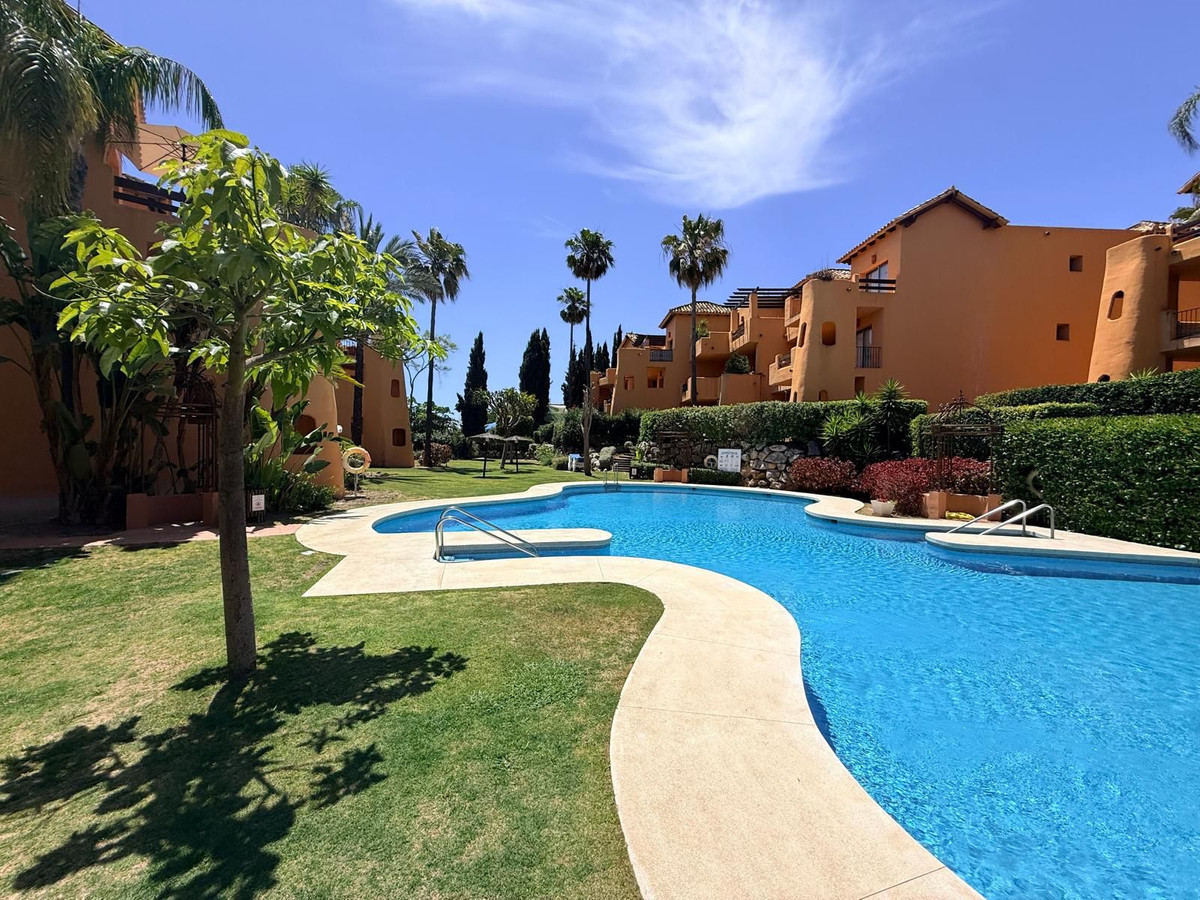 2 спални, 2 бани - Апартамент за продажба в Estepona