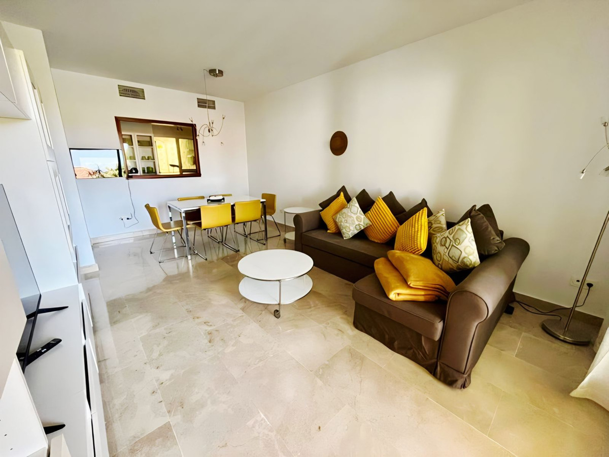 Piso de 2 Dormitorios y 2 Baños en venta en La Duquesa