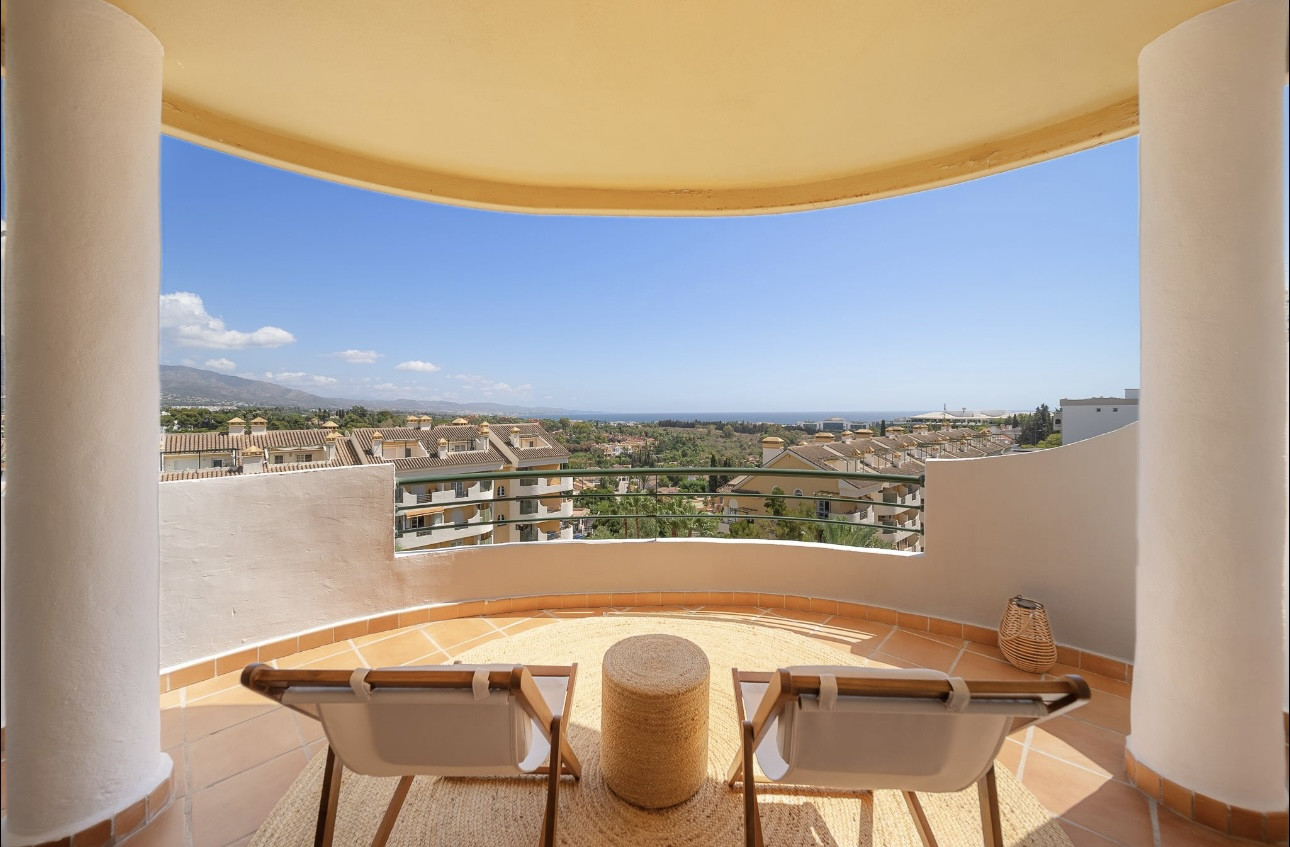 Piso de 2 Dormitorios en alquiler en Nueva Andalucía, Marbella