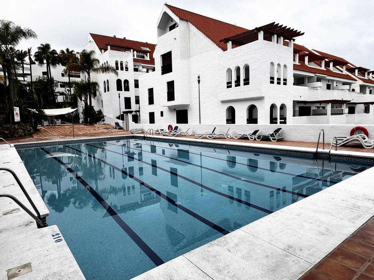 2 Bed - Penthouse Holiday Rental in Nueva Andalucia, Marbella