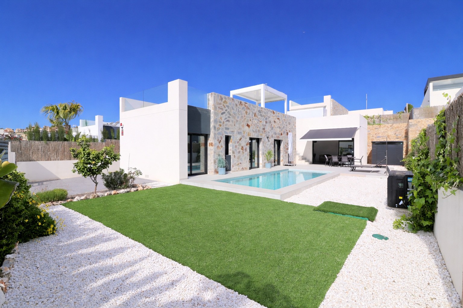 Casa de 3 Dormitorios y 2 Baños en venta en Castillo de Montemar