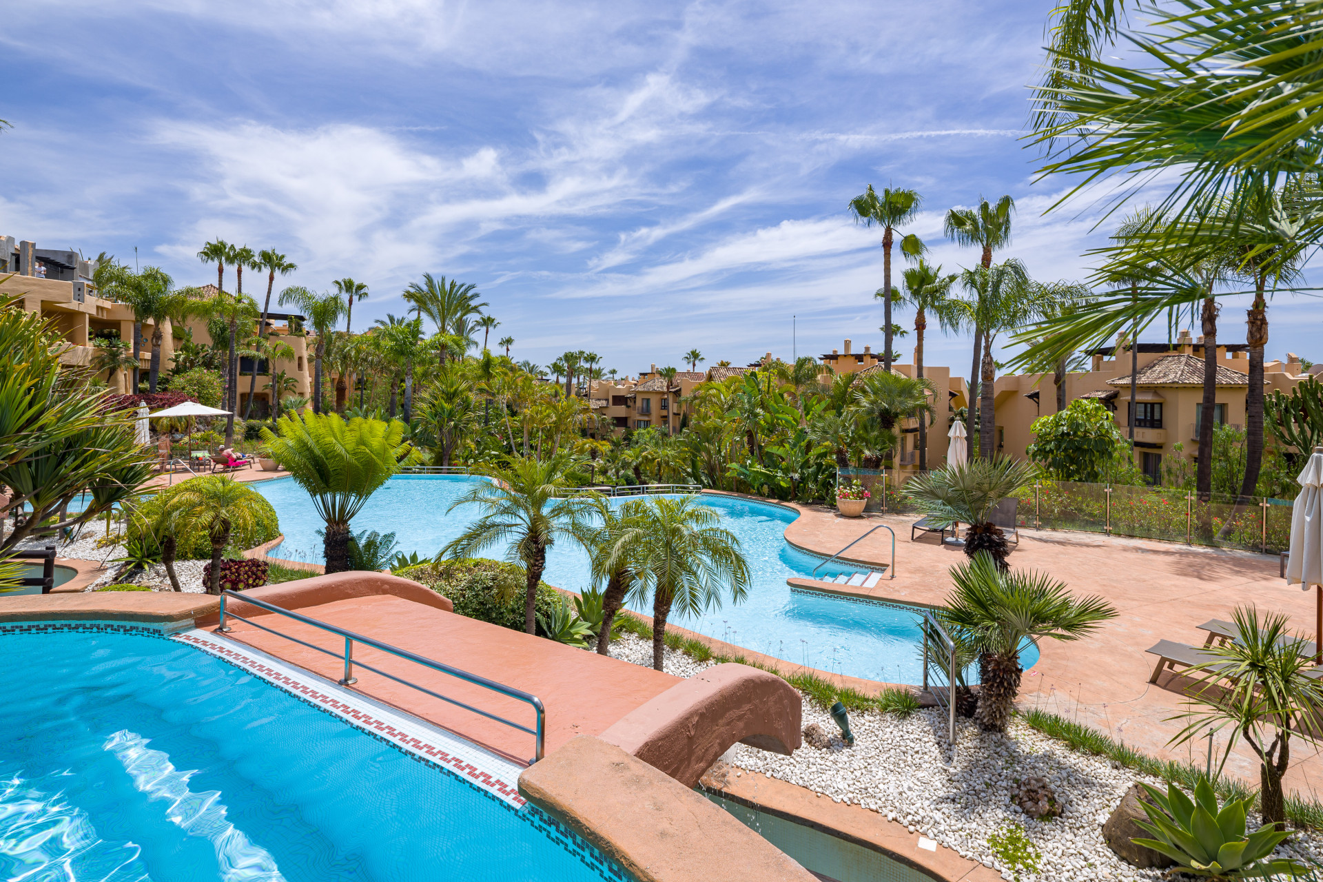 Piso de 2 Dormitorios en venta en Sierra Blanca, Marbella