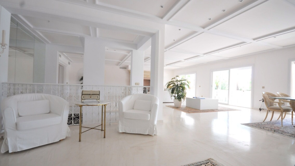Casa de 9 Dormitorios en alquiler vacacional en Nueva Andalucía, Marbella