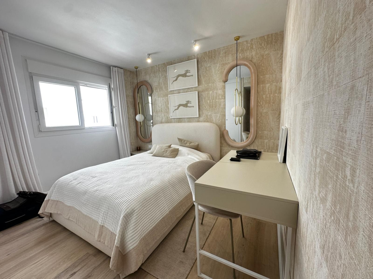 Piso de 3 Dormitorios y 2 Baños en venta en Nueva Andalucía, Marbella