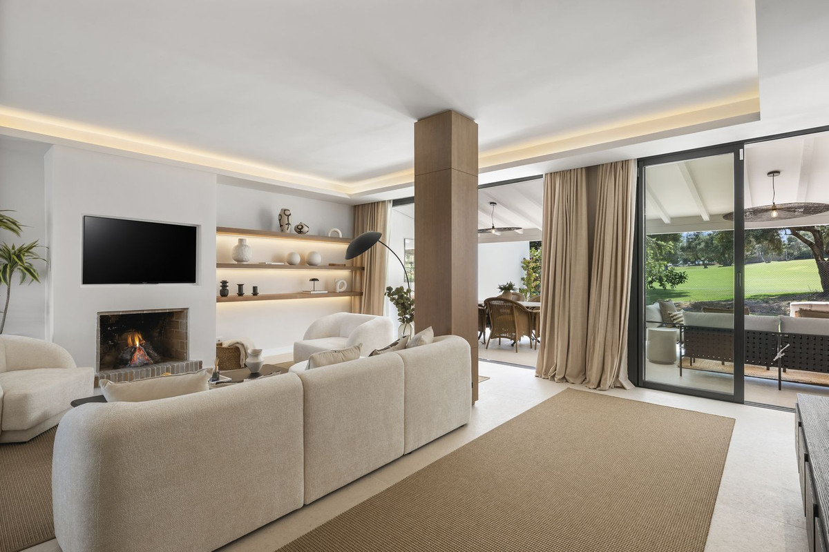 4 спални - Редова къща за продажба в Nueva Andalucia, Marbella