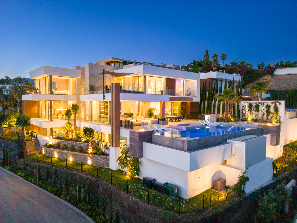 Casa de 6 Dormitorios y 7 Baños en venta en La Quinta, Benahavís