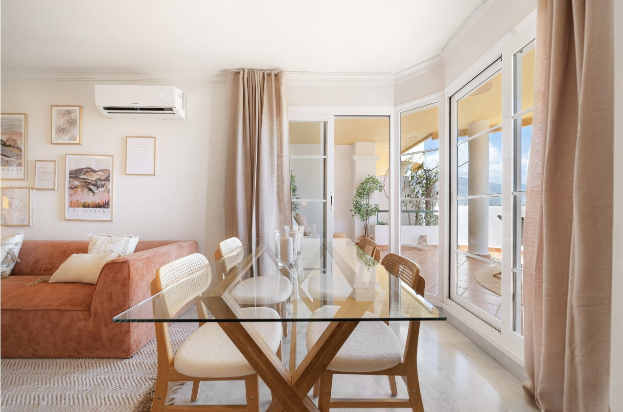 Piso de 2 Dormitorios en alquiler en Nueva Andalucía, Marbella