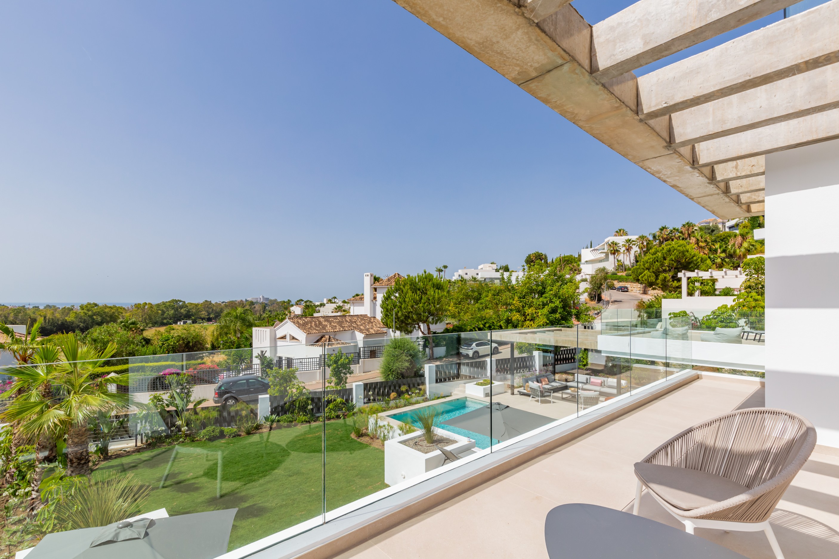 Casa de 6 Dormitorios en alquiler vacacional en Atalaya, Estepona