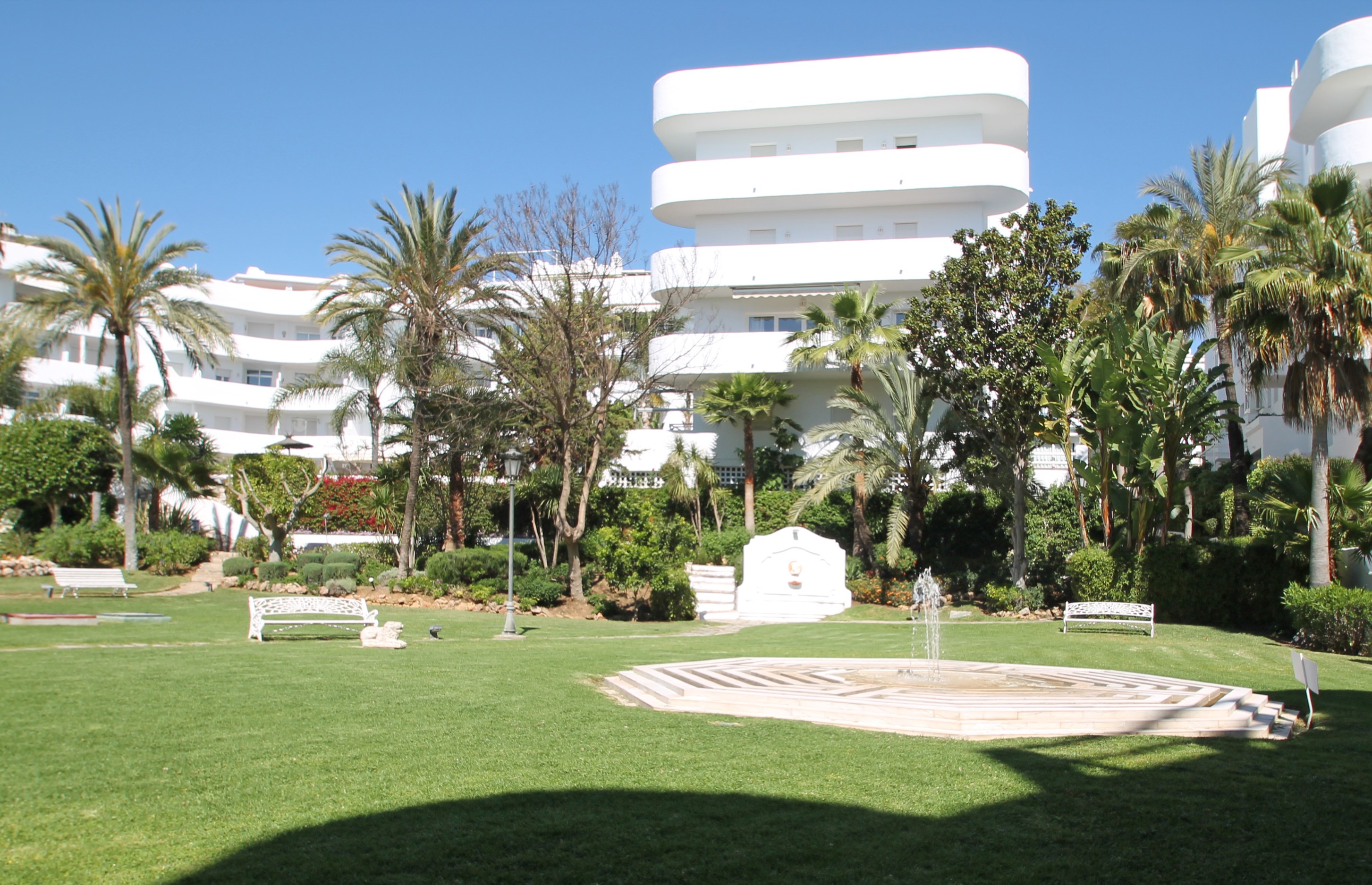 2 Bed - Apartment Holiday Rental in Marbella Golden Mile