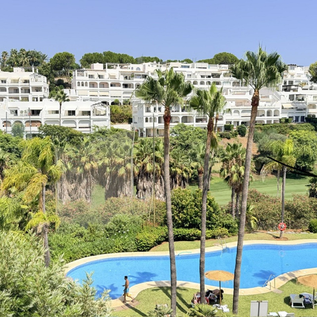 Ático de 3 Dormitorios y 2 Baños en venta en La Quinta, Benahavís