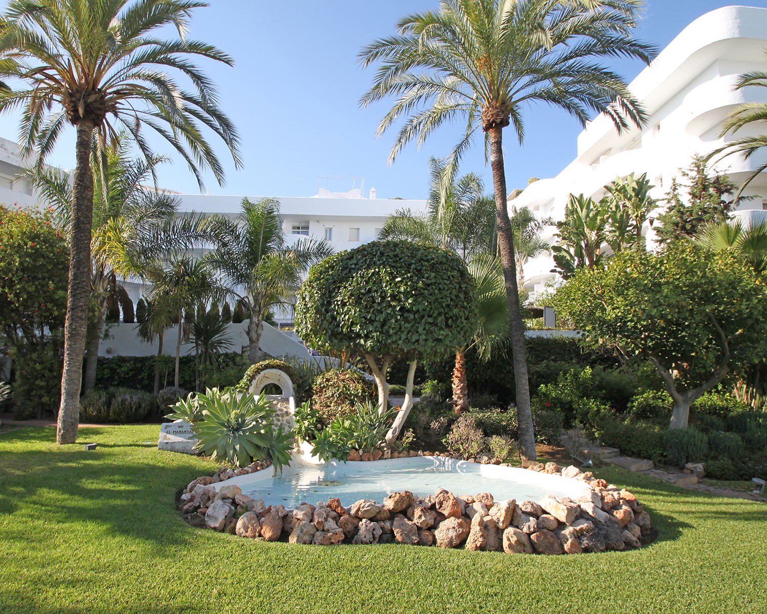2 Bed - Apartment Holiday Rental in Marbella Golden Mile