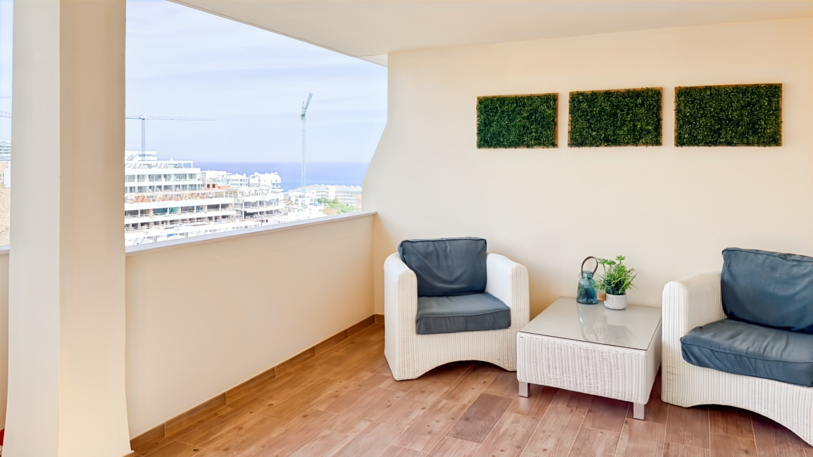 Piso de 2 Dormitorios y 2 Baños en venta en Torreblanca del Sol, Fuengirola