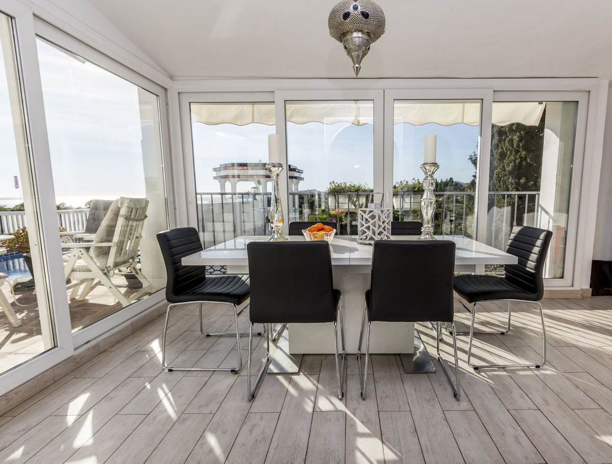 5 Bed, 4 Bath - Villa for Sale in La Cala de Mijas