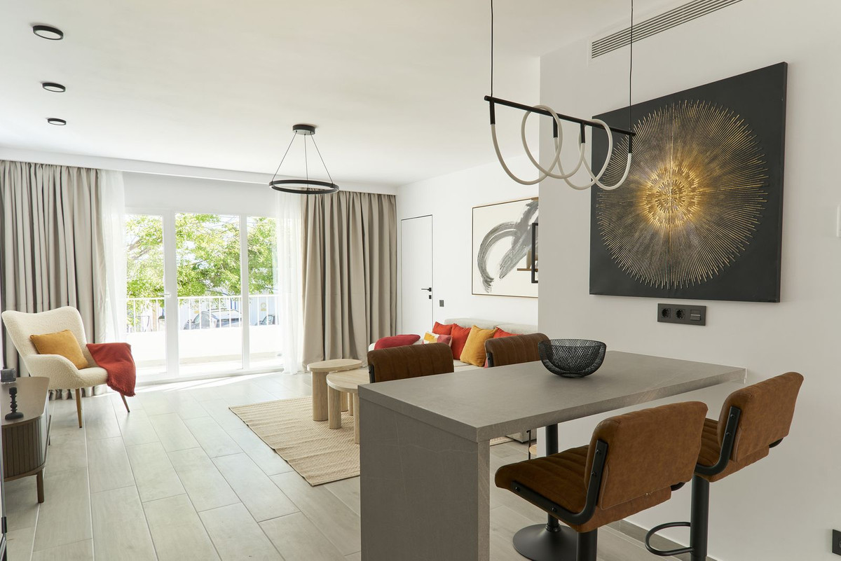 2 спални - Апартамент за продажба в Nueva Andalucia, Marbella