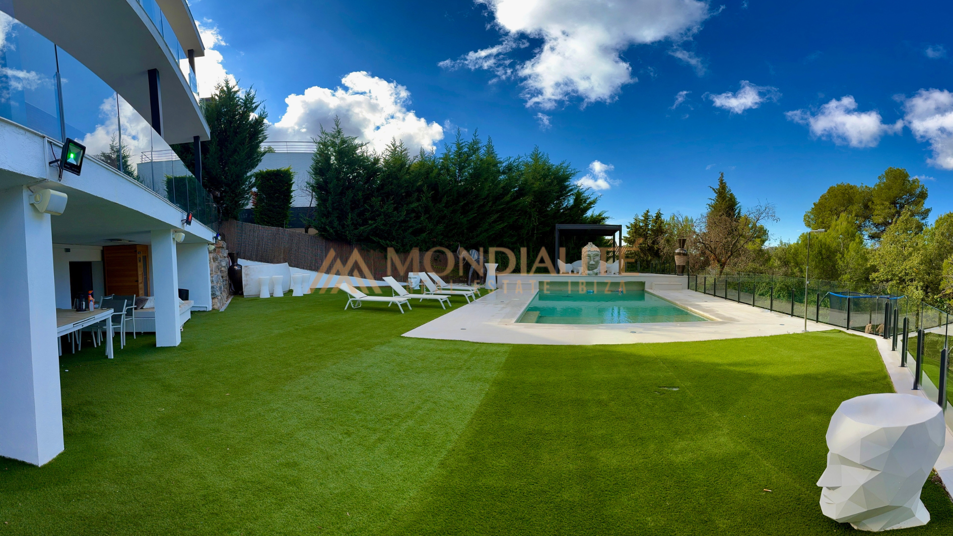 Casa de 7 Dormitorios en venta en Barcelona