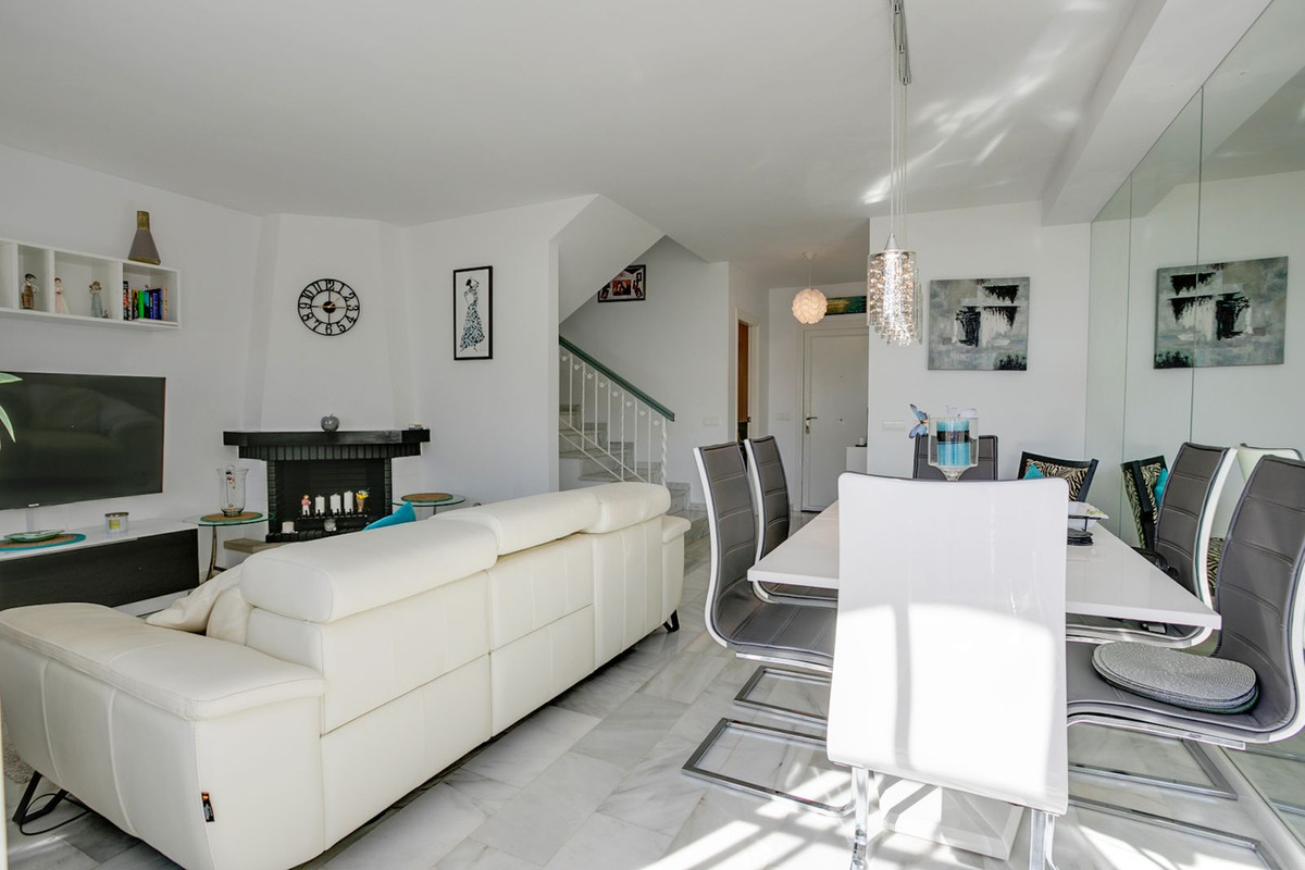 Casa Adosada de 3 Dormitorios y 2 Baños en venta en Bel-Air