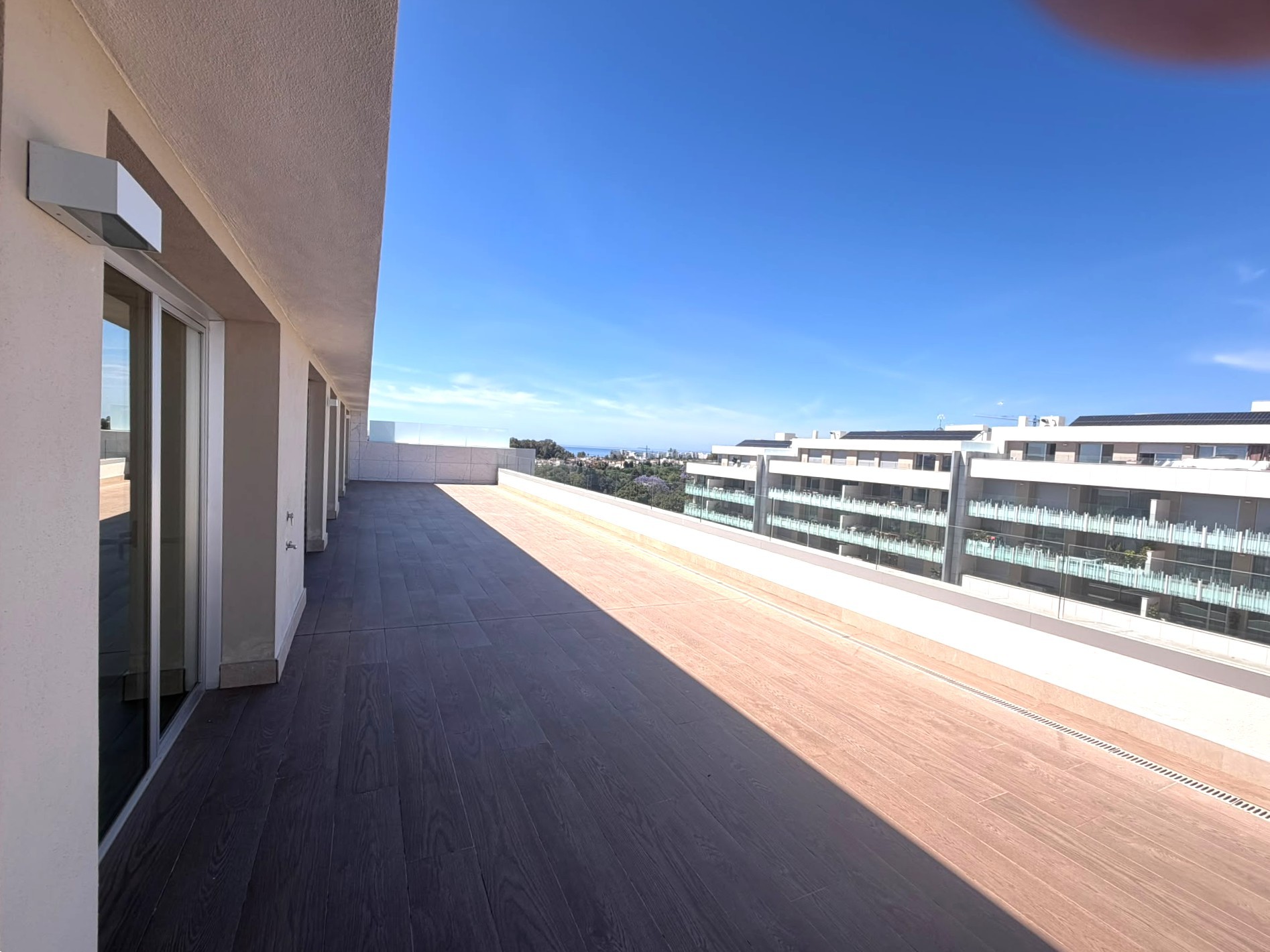 Piso de 4 Dormitorios y 2 Baños en alquiler en Marbella