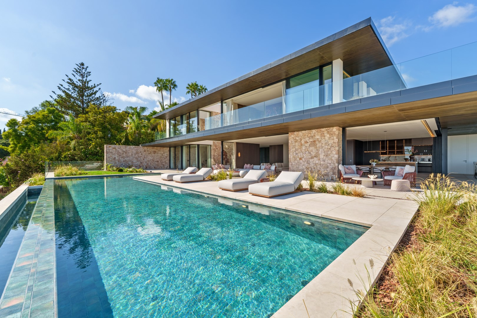 8 спални - Вила за продажба в La Quinta, Benahavis