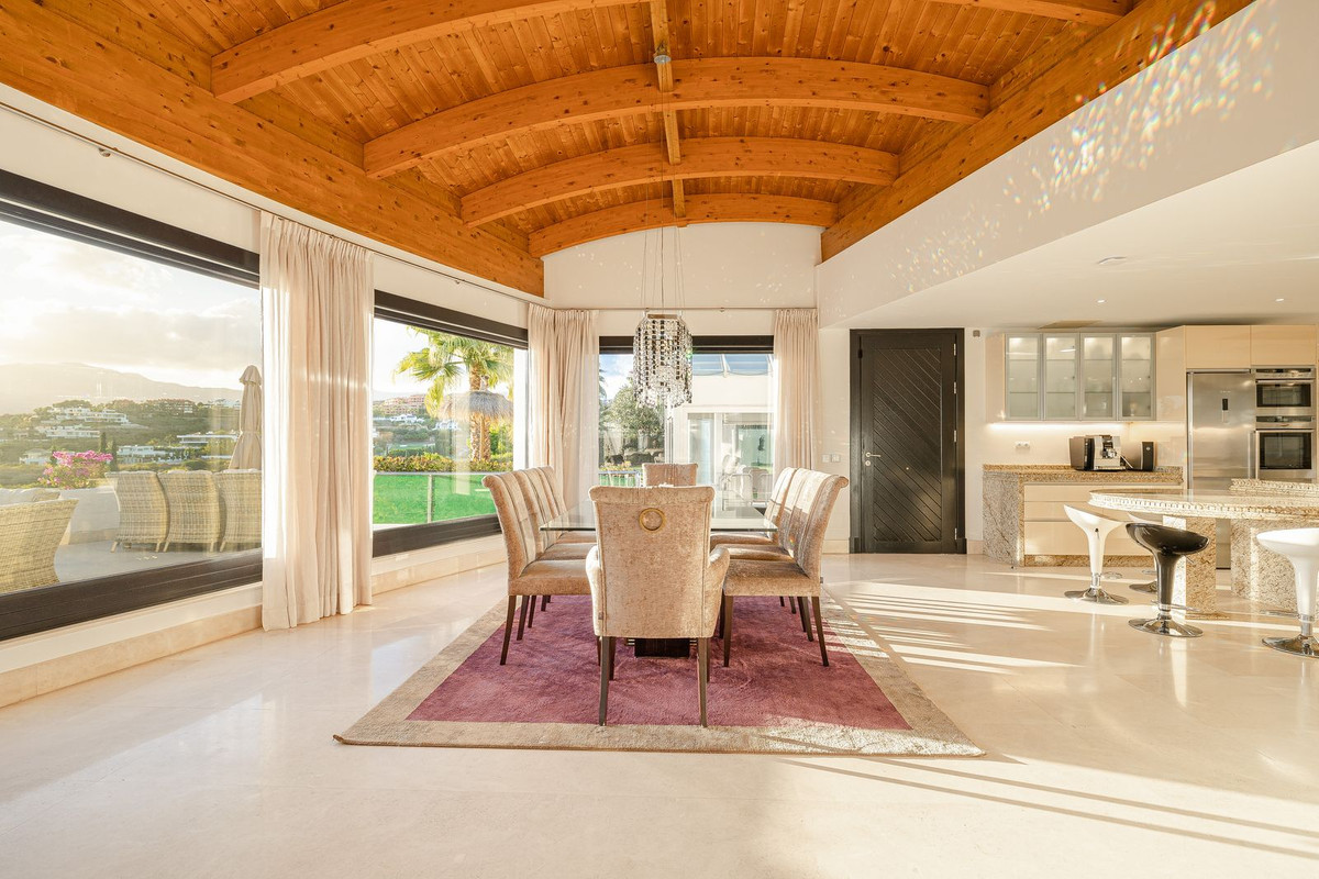 Casa de 8 Dormitorios en venta en Los Flamingos, Benahavís