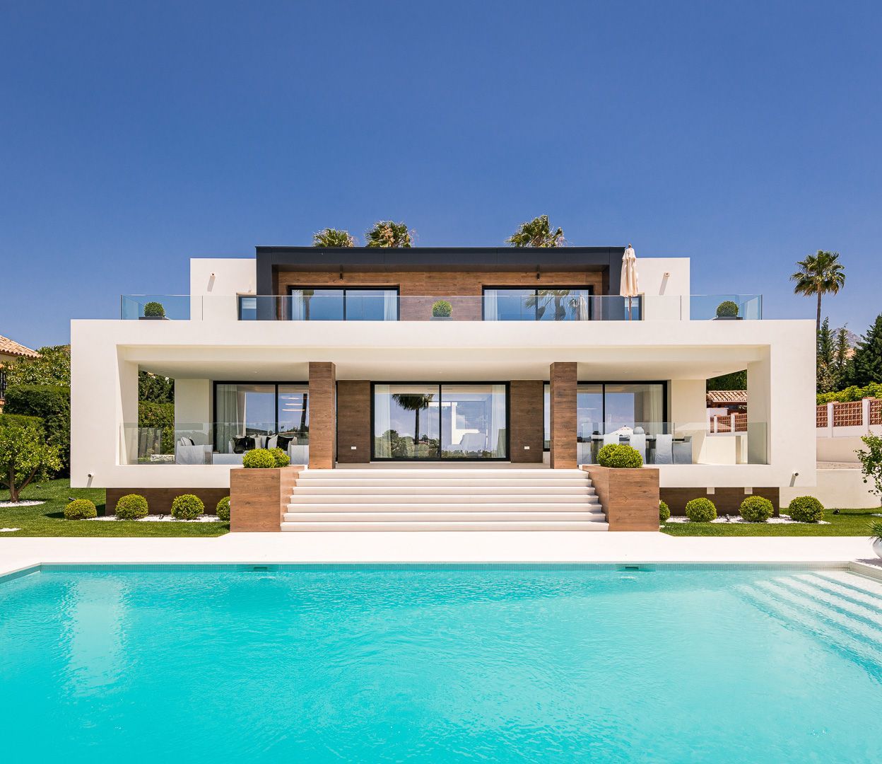 7 спални - Вила за продажба в Nueva Andalucia, Marbella