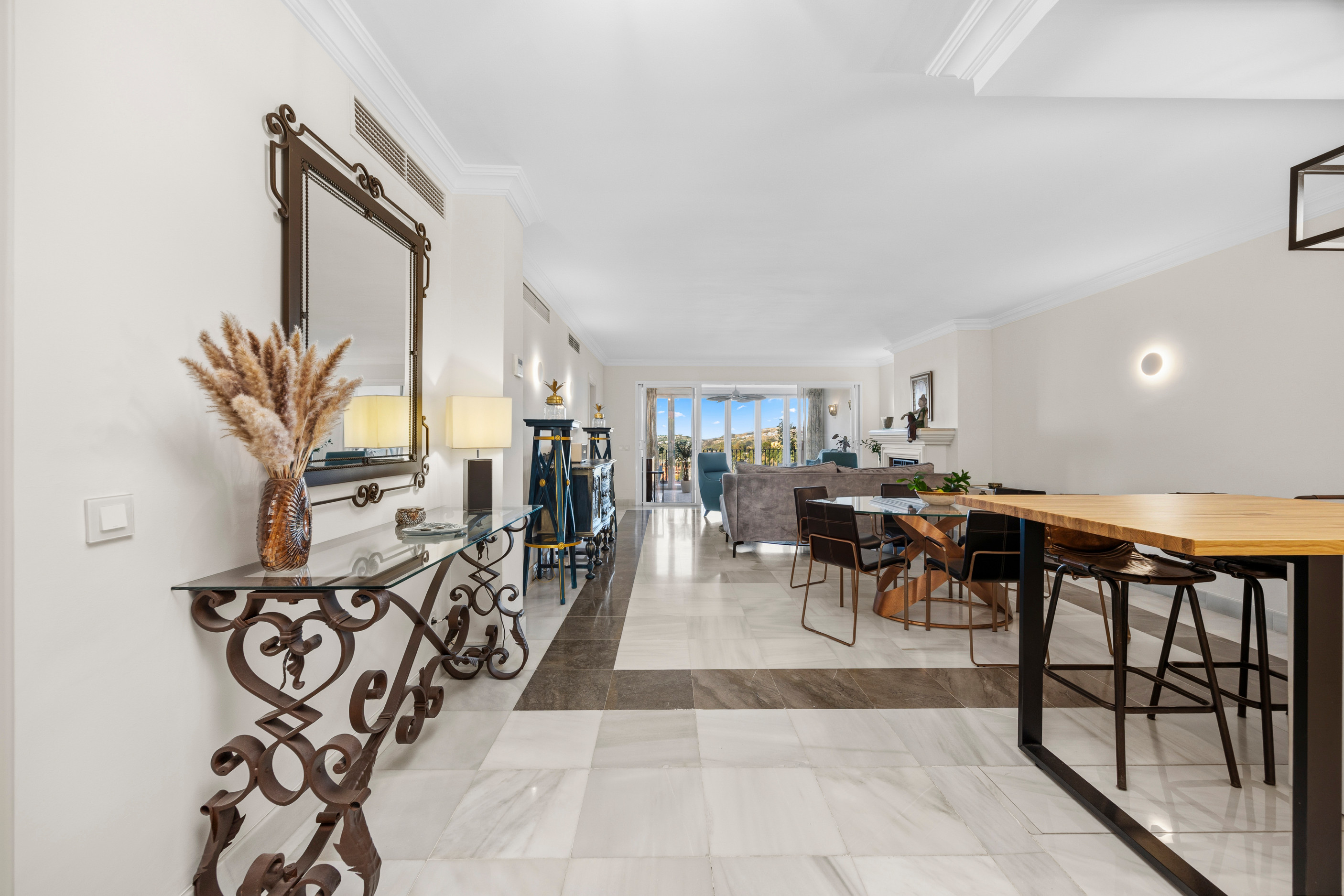 Piso de 2 Dormitorios en venta en Benahavís