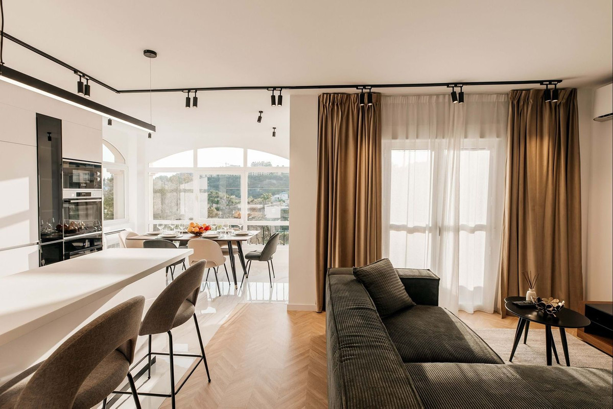Ático de 3 Dormitorios y 3 Baños en venta en La Quinta, Benahavís