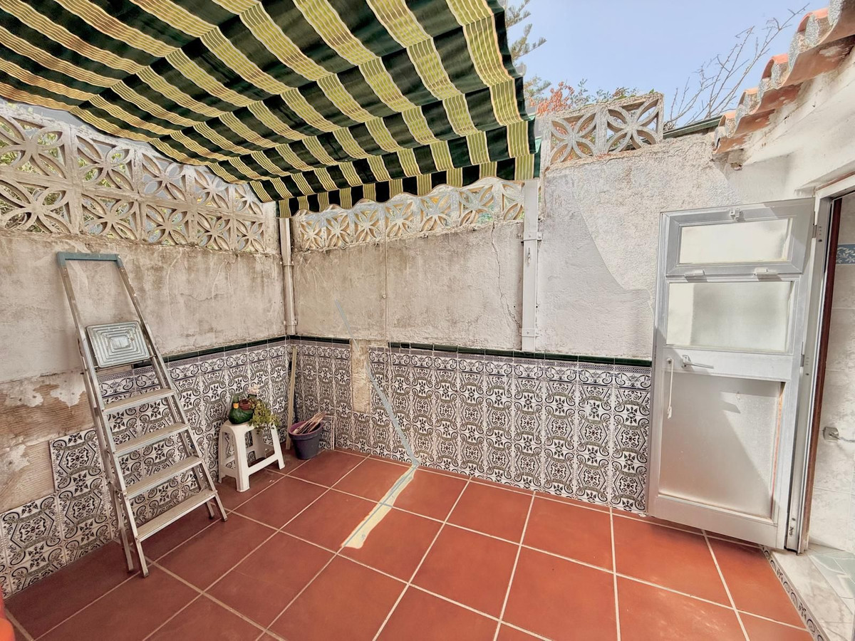 4 спални, 2 бани - Вила за продажба в Mijas