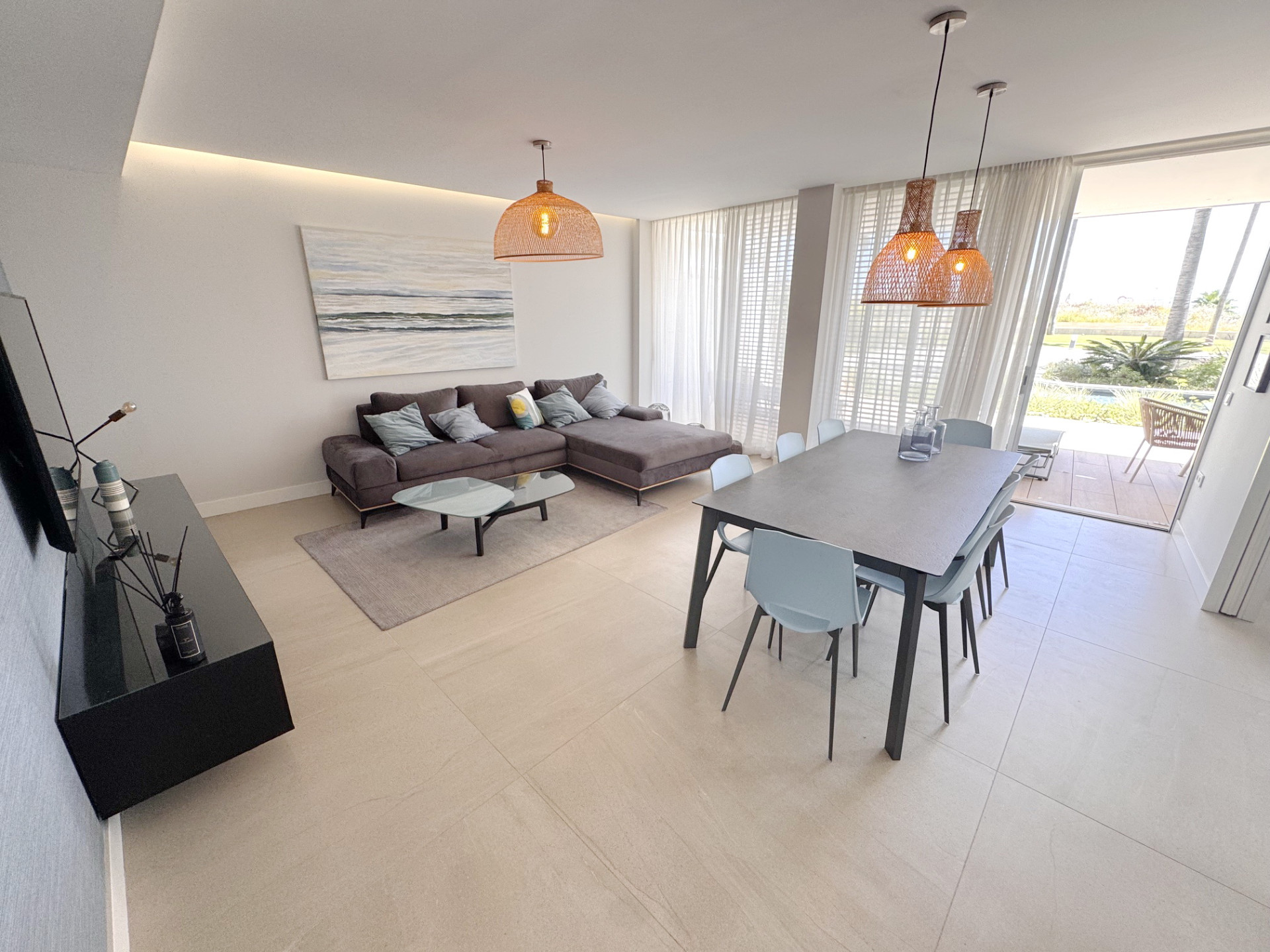 Piso de 2 Dormitorios en venta en La Alqueria, Estepona