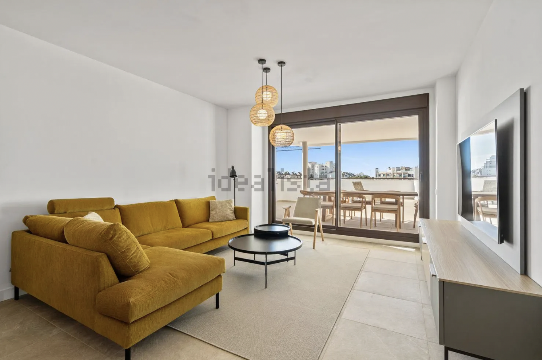 Piso de 3 Dormitorios y 2 Baños en venta en Elda