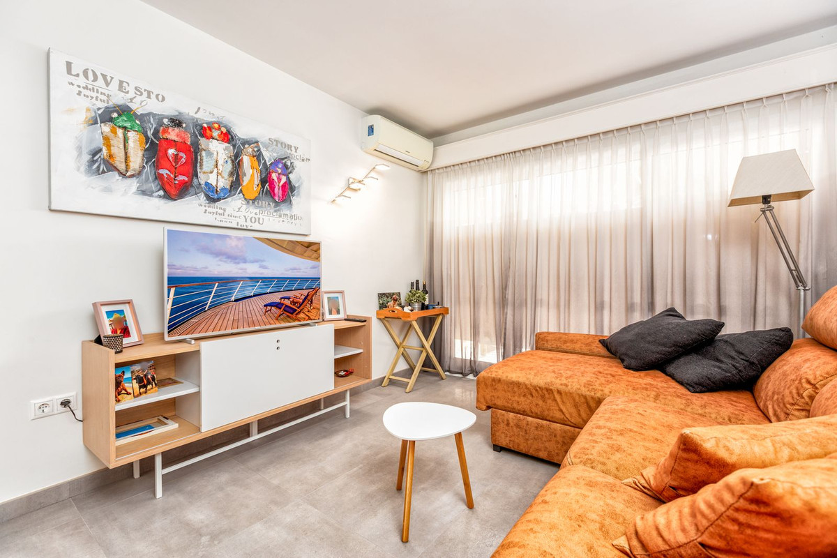 Piso de 1 Dormitorio y 1 Baño en venta en Fuengirola