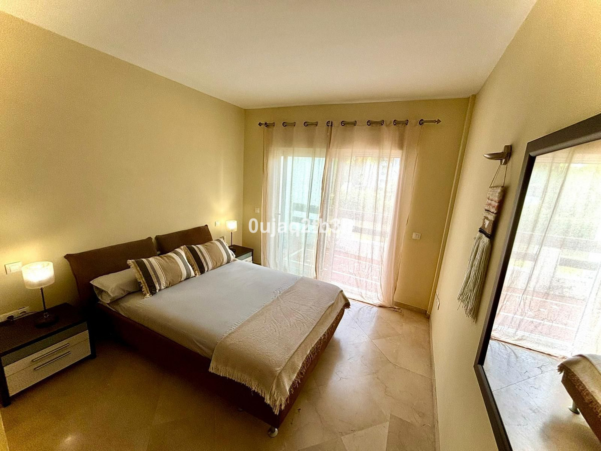 Piso de 2 Dormitorios y 2 Baños en alquiler vacacional en Estepona
