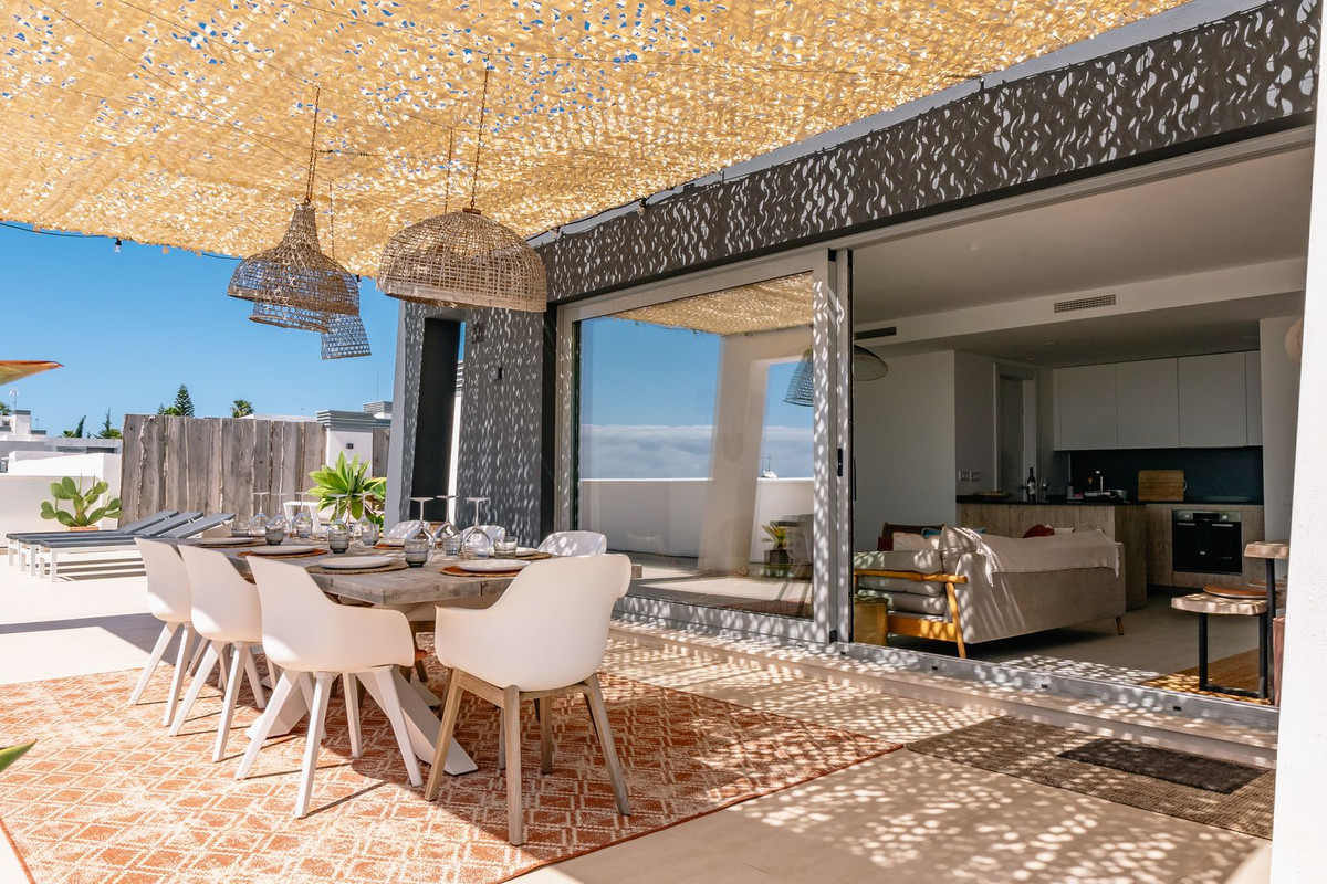 4 Bed - Apartment Holiday Rental in Estepona