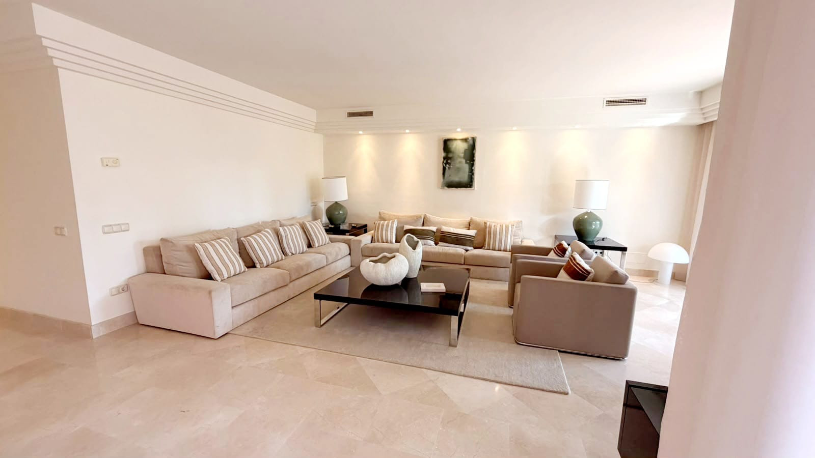 Piso de 3 Dormitorios en alquiler en Nueva Andalucía, Marbella