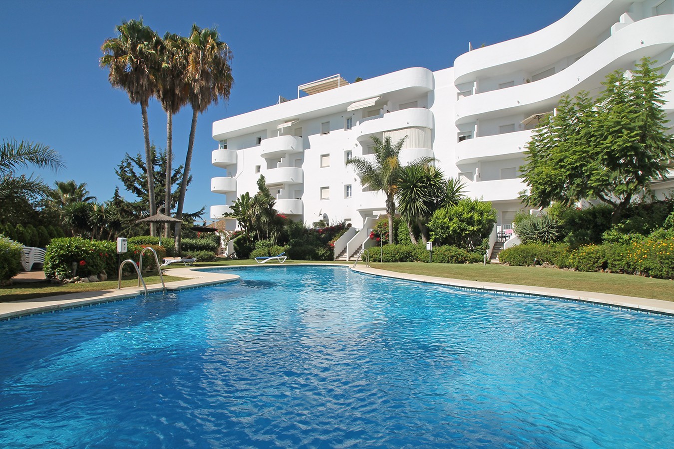 2 Bed - Apartment Holiday Rental in Marbella Golden Mile
