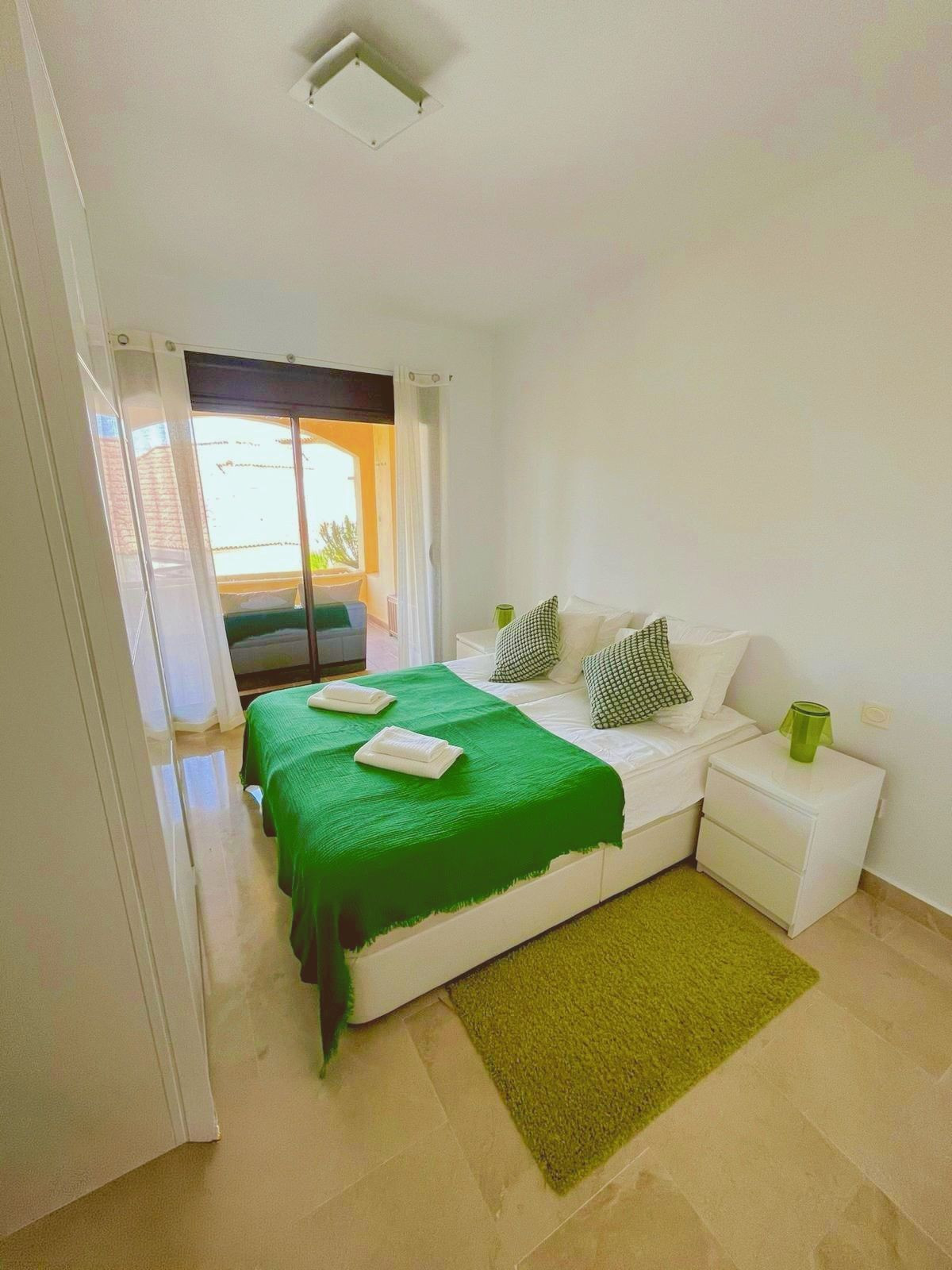 Piso de 2 Dormitorios y 2 Baños en venta en La Duquesa