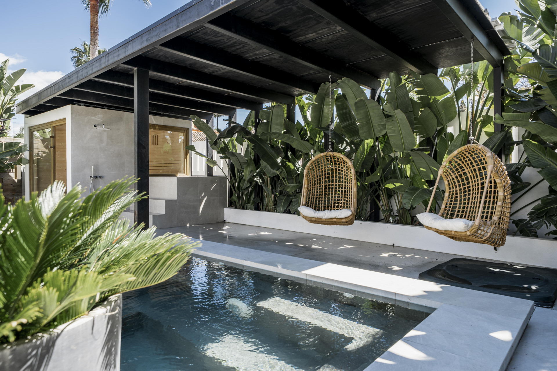Casa de 6 Dormitorios y 4 Baños en venta en Nueva Andalucía, Marbella