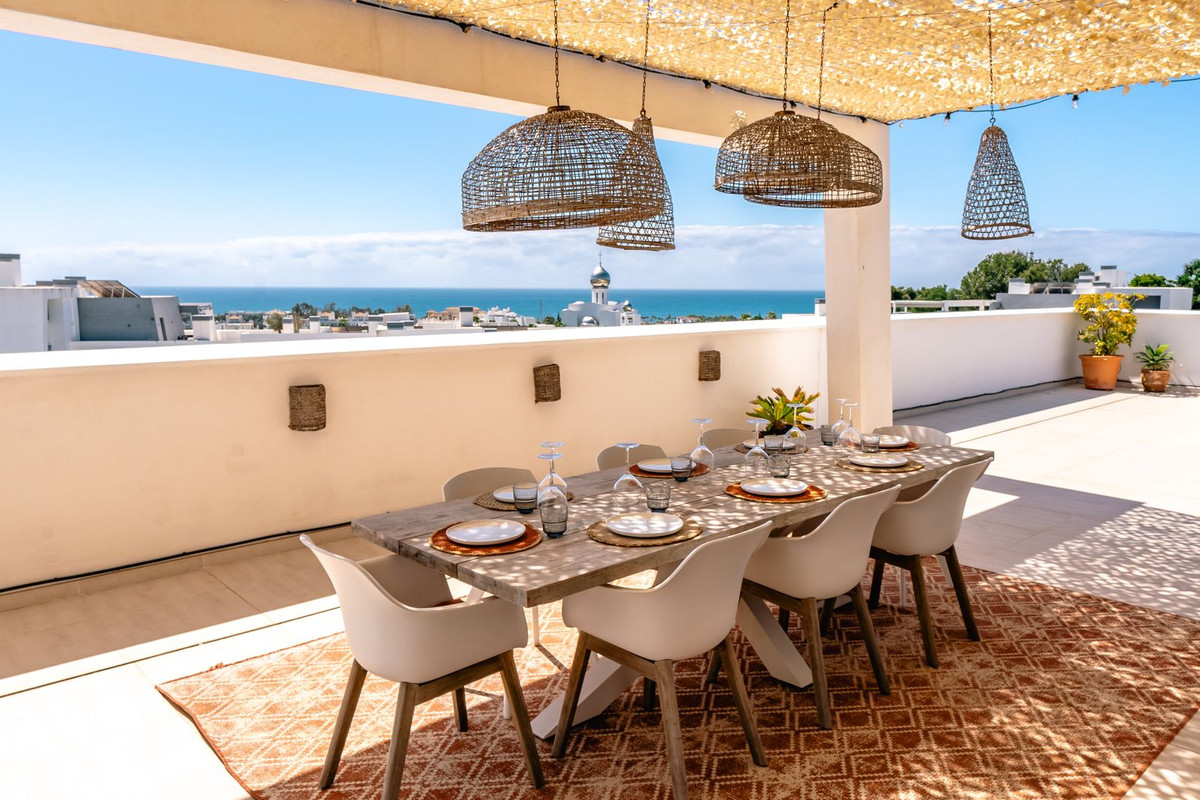 4 Bed - Apartment Holiday Rental in Estepona