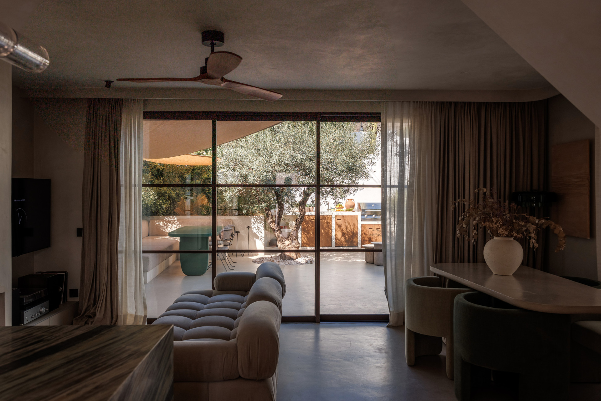 Casa Adosada de 2 Dormitorios en venta en Nueva Andalucía, Marbella