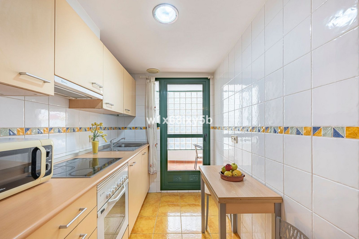 Piso de 1 Dormitorio y 1 Baño en venta en Estepona