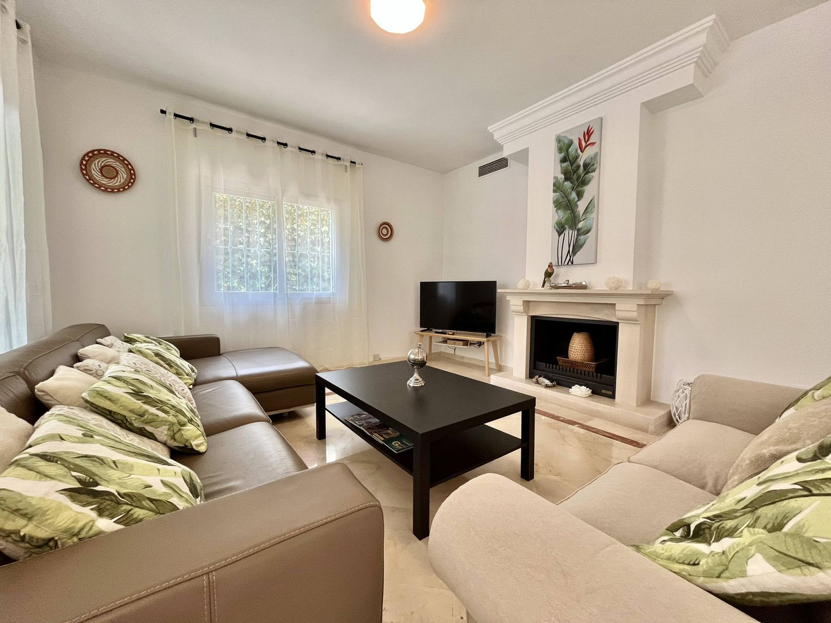 Casa de 4 Dormitorios y 3 Baños en alquiler vacacional en San Pedro de Alcántara