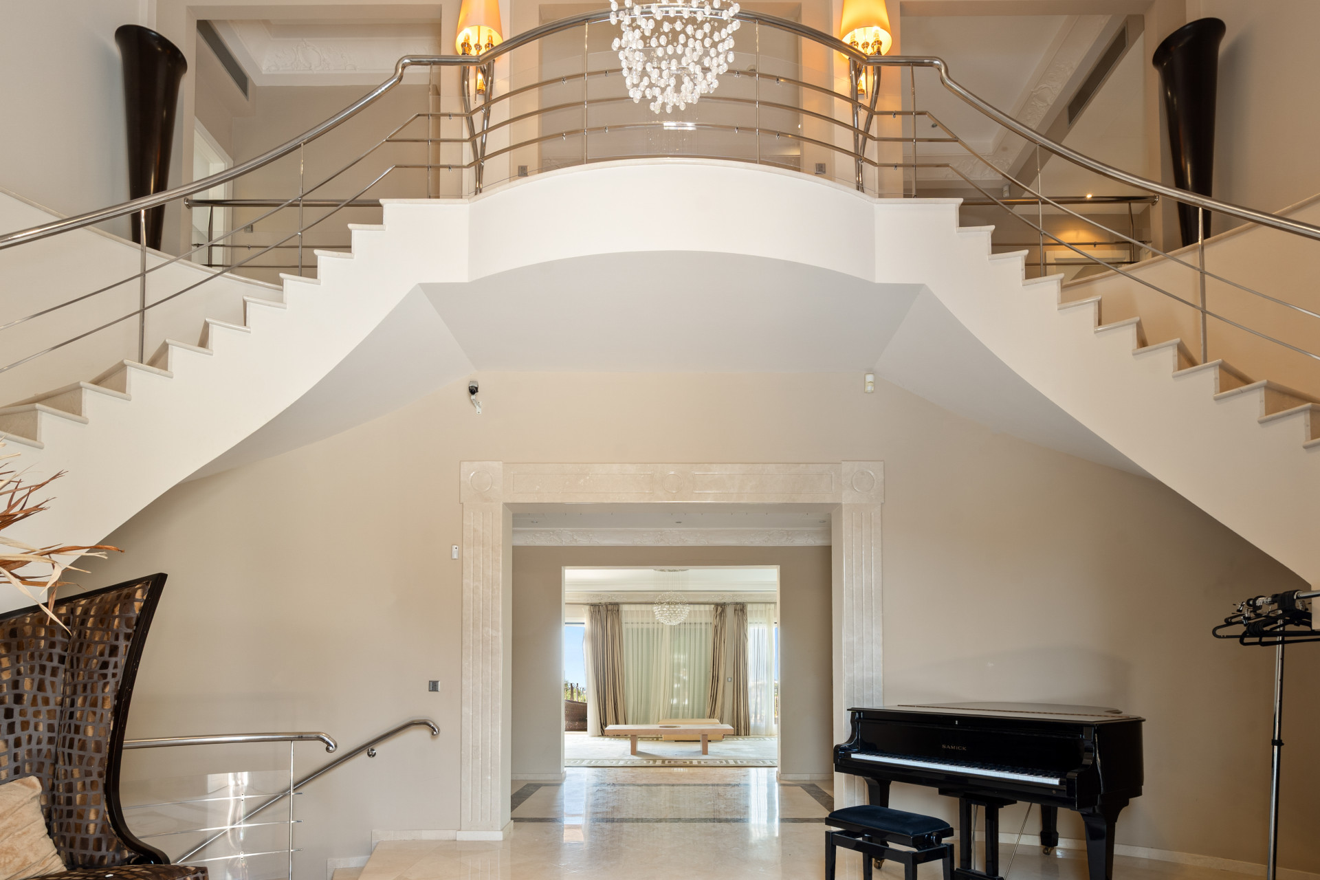 7 Bed, 8 Bath - Villa for Sale in La Quinta, Benahavis