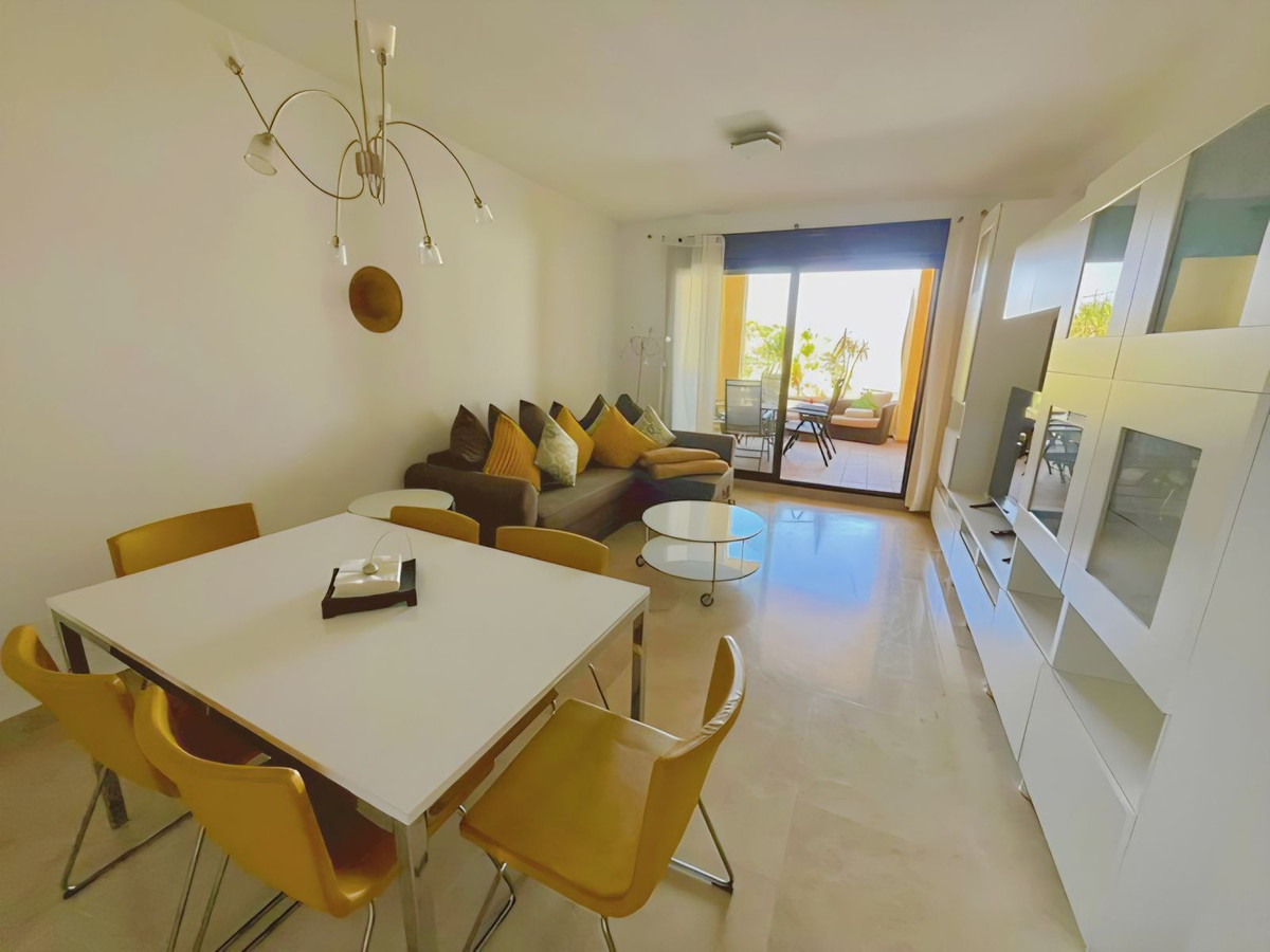 Piso de 2 Dormitorios y 2 Baños en venta en La Duquesa