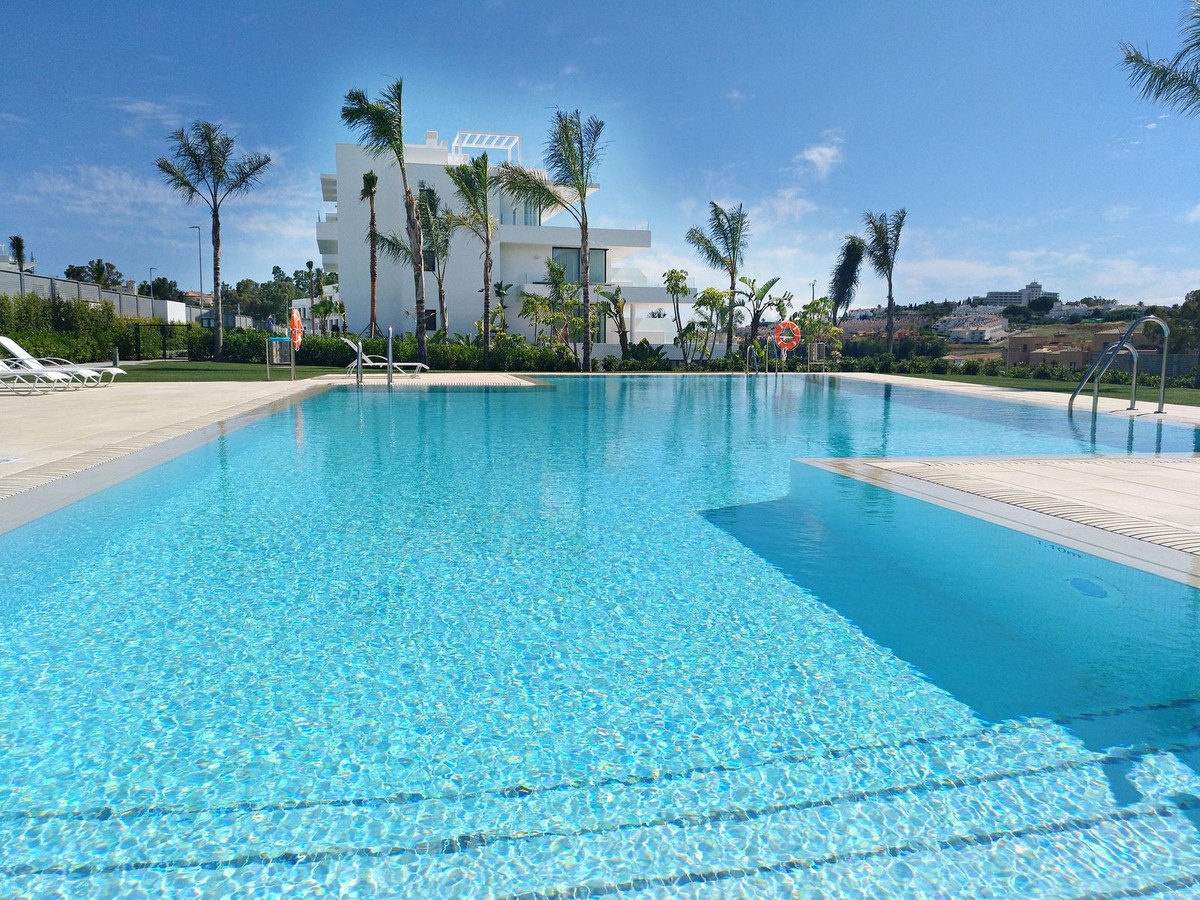 Piso de 3 Dormitorios y 2 Baños en venta en Estepona