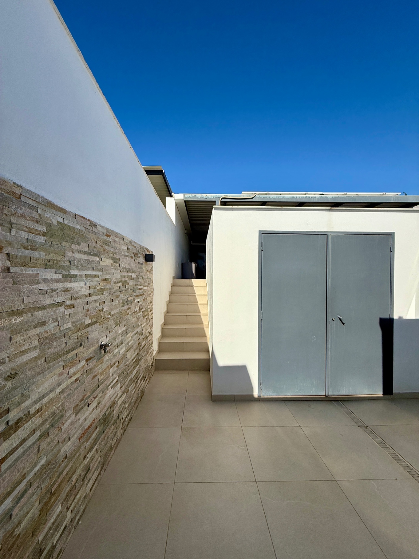 Casa de 4 Dormitorios en alquiler vacacional en La Mairena, Marbella